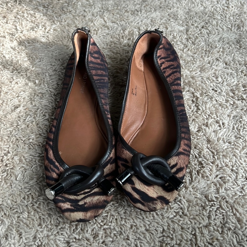 Donald J Pliner Brown Safari Flats